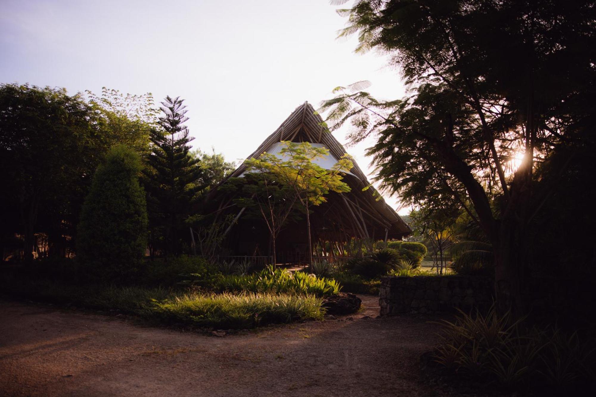 Maringi Sumba By The Sumba Hospitality Foundation Waikelo Exterior foto